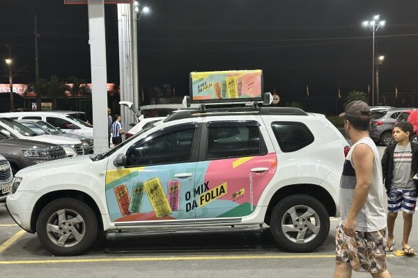 TaxiDoor e UberDoor: Propaganda de Táxi e Uber - Mídia OOH